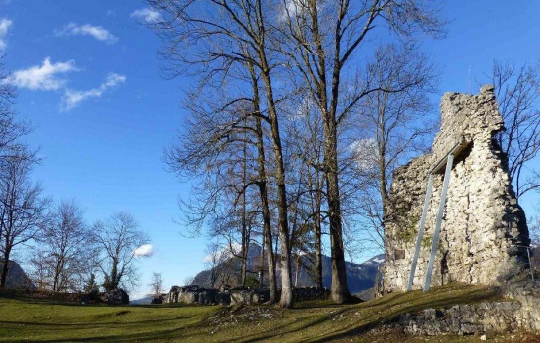 Rundwanderung über Luegsteinwand zum Schloßberg