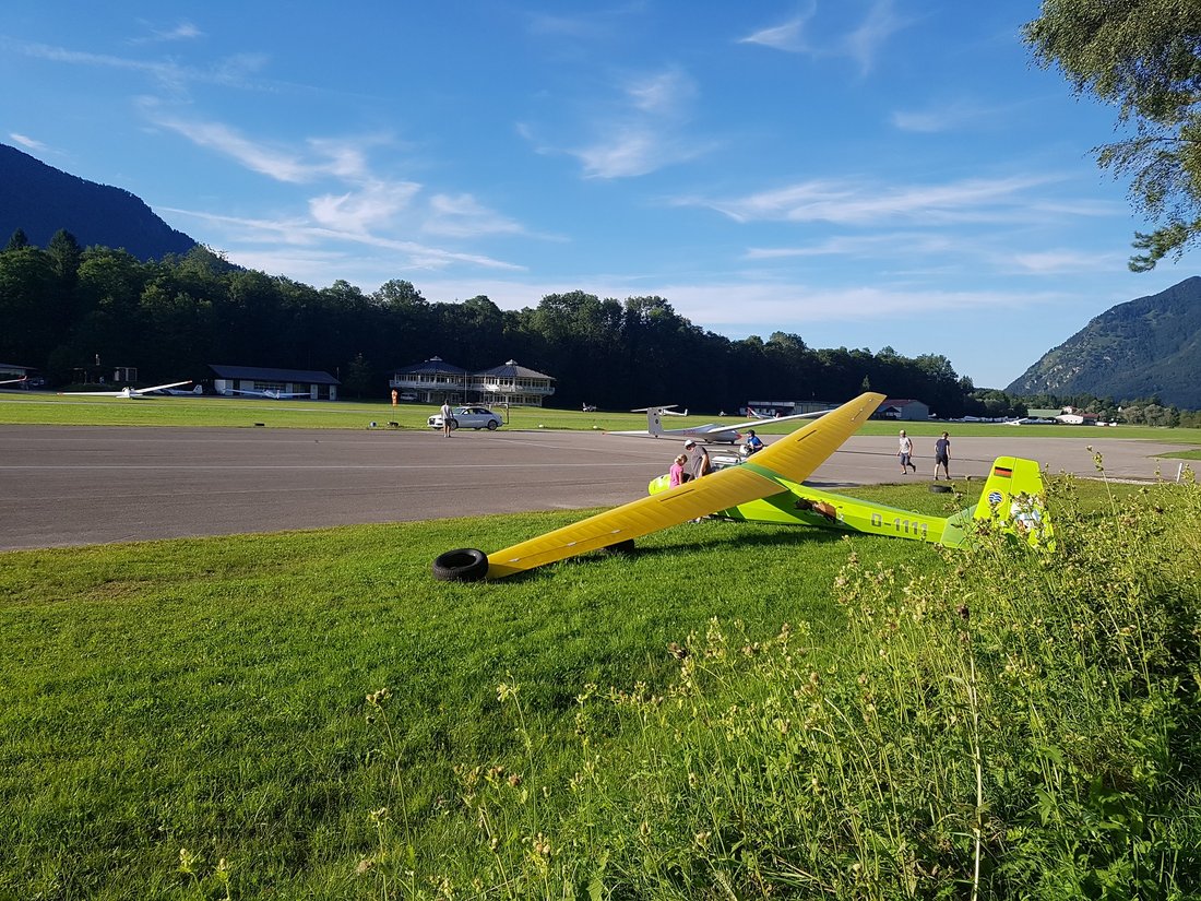 Freizeitmöglichkeit Deutsche Alpensegelflugschule