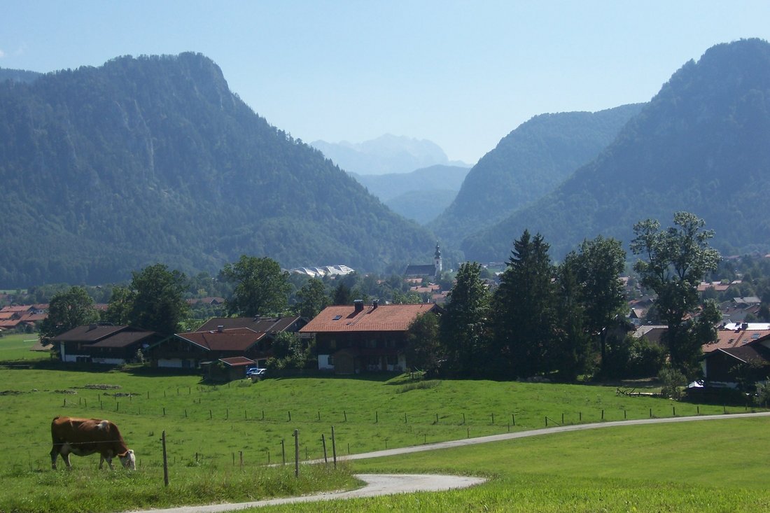 Inzell/Chiemgau: den Blick auf das Inzeller Tal und die Reiter Alpe genießen