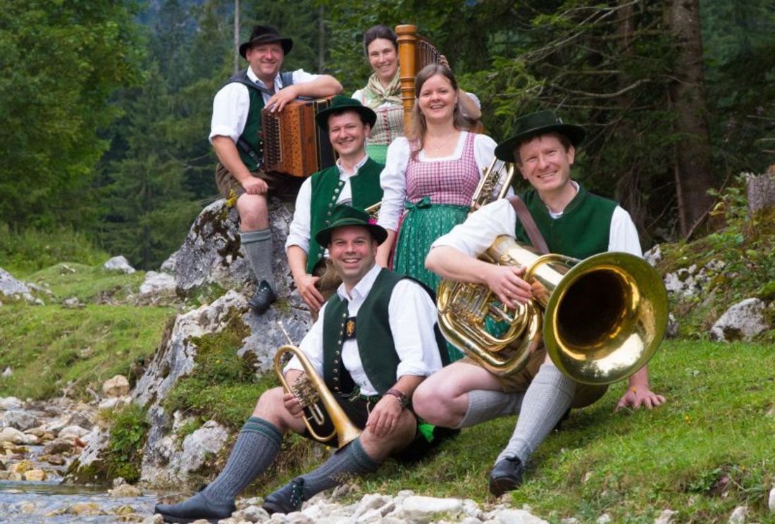 Volksmusik im Brunnenhof: Sunnseitn Tanzlmusi