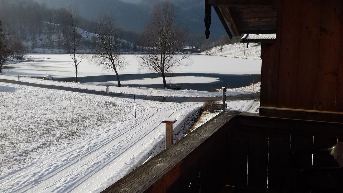 Ausblick vom Balkon im Winter am Wössner See