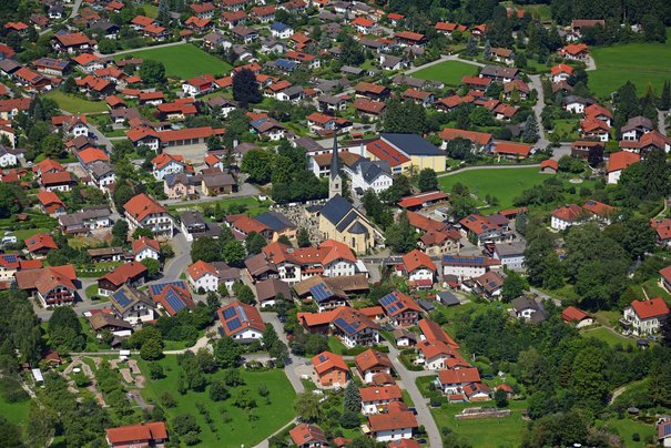 Luftbild der Gemeinde Bergen