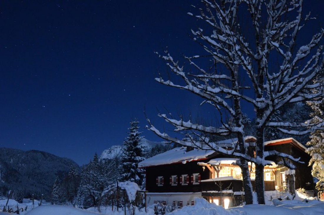 Gästehaus "Gatterl zum See" im Winter.jpg