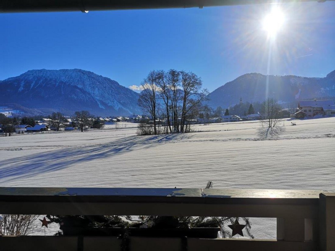 Winter-Landschaft vom Balkon aus gesehen