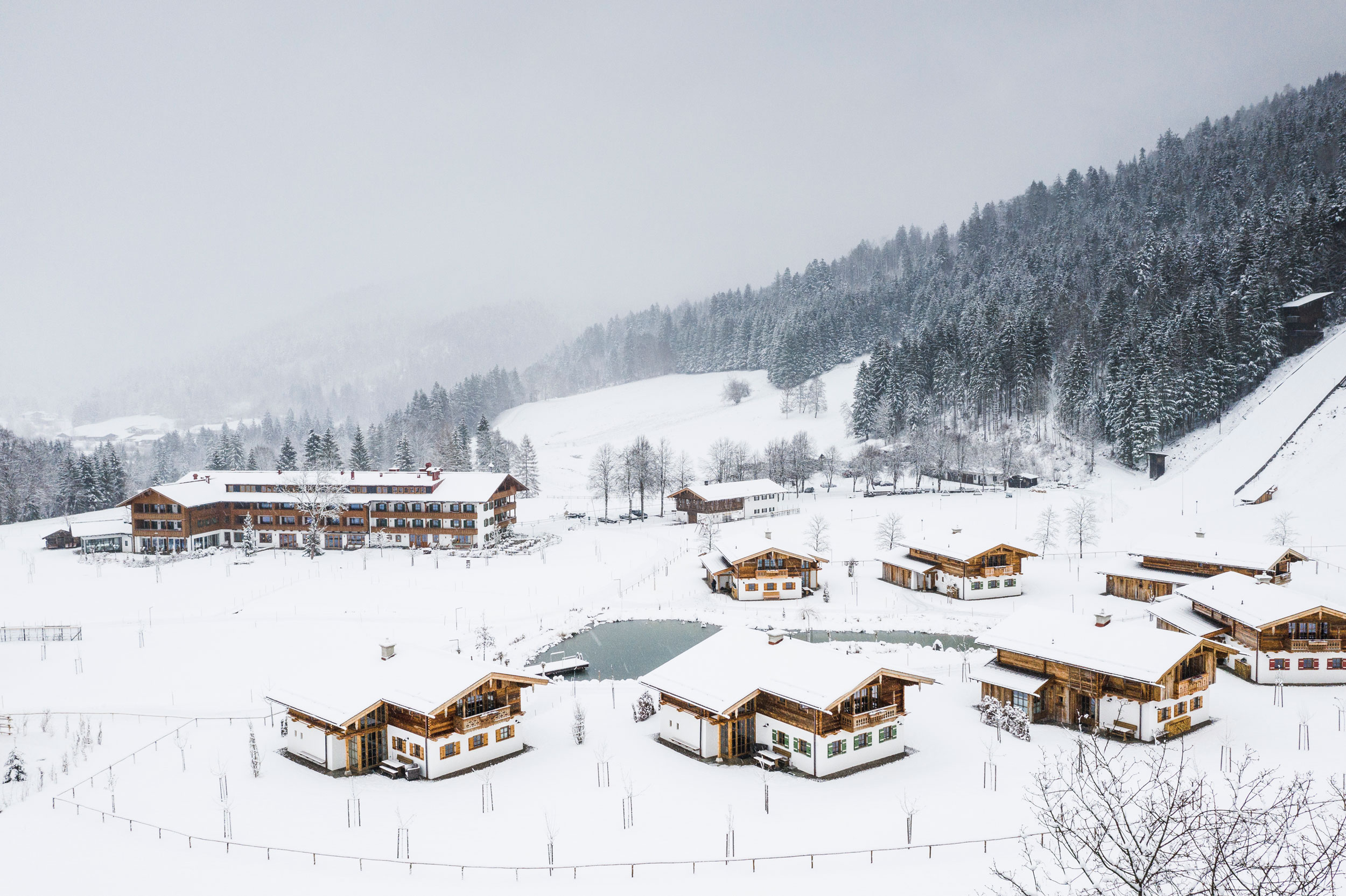 Gut Steinbach von Schnee bedeckt