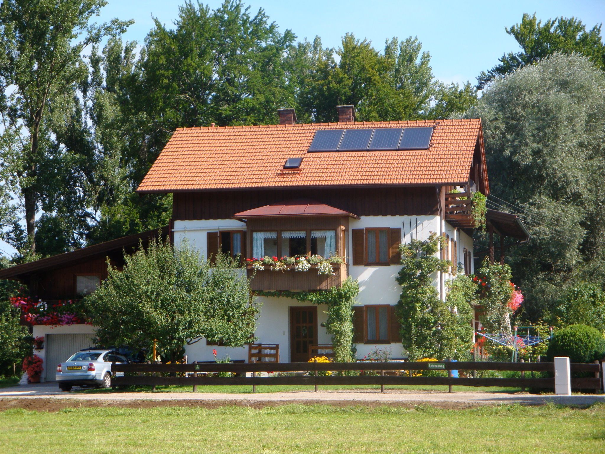 Hausansicht Südseite Ferienwohnung