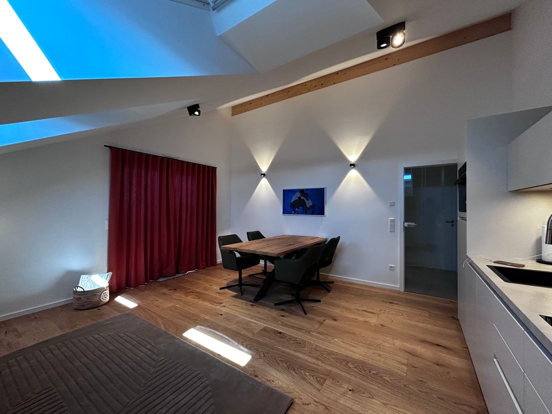 Wohnzimmer & Küche