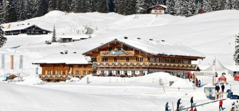 die Sonnenalm im verschneiten Winter