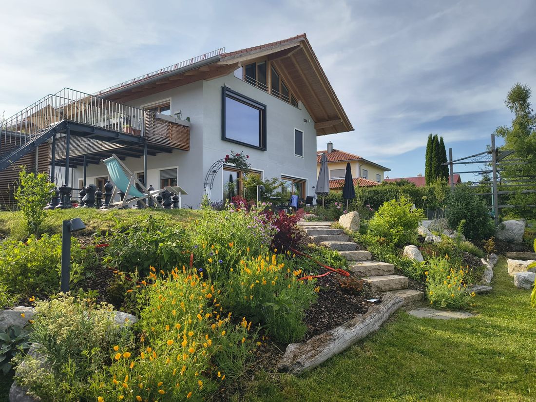 Unser Haus mit Garten