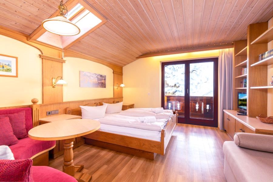 Berghof Studio - Schlafzimmer mit Balkonzugang