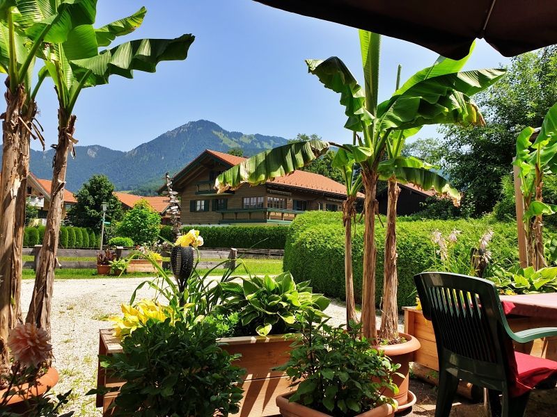 Ausblick vom Aussensitzplatz zum Hochlerch