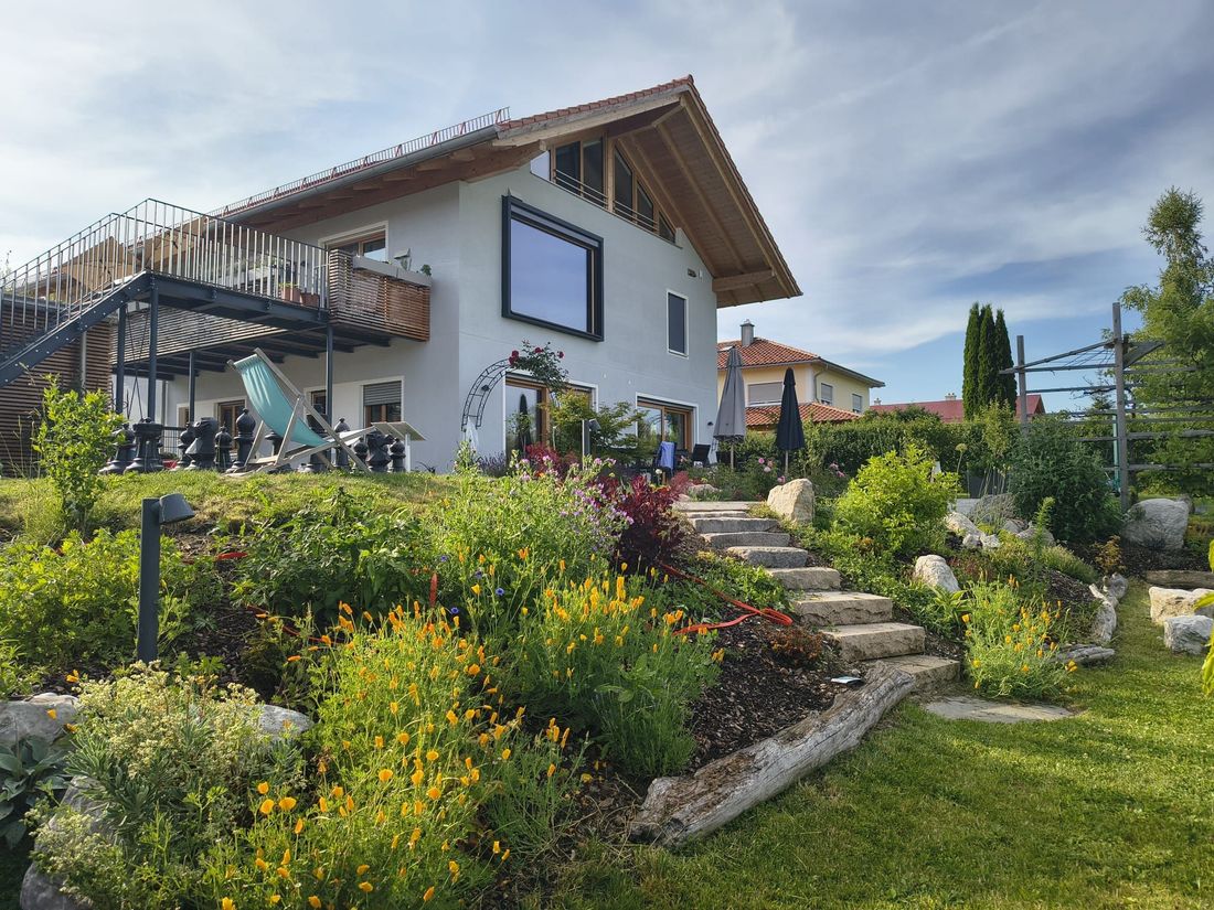 Unser Haus mit Garten