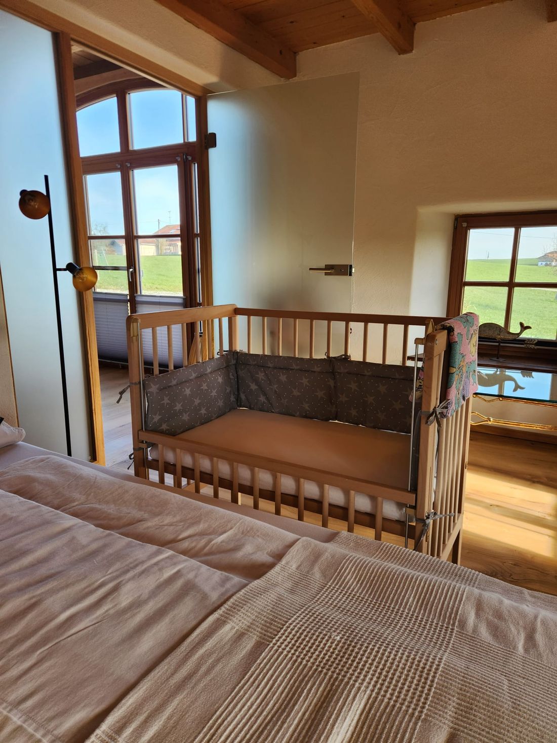 Neues Babybett als Zustellbett