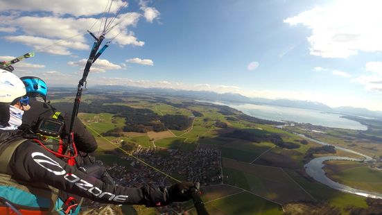 Spielplatz Natur - Gleitschirmfliegen