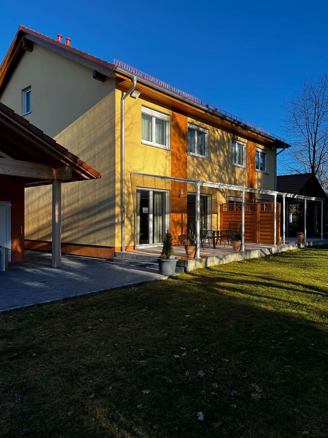 Hausansicht vom Garten
