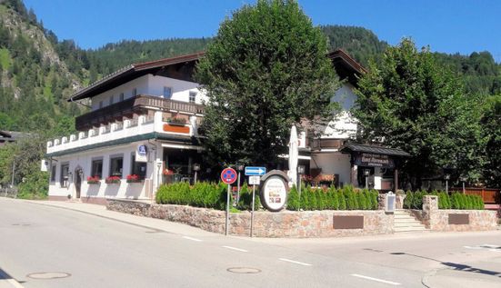 Hotel Almrausch im Sommer