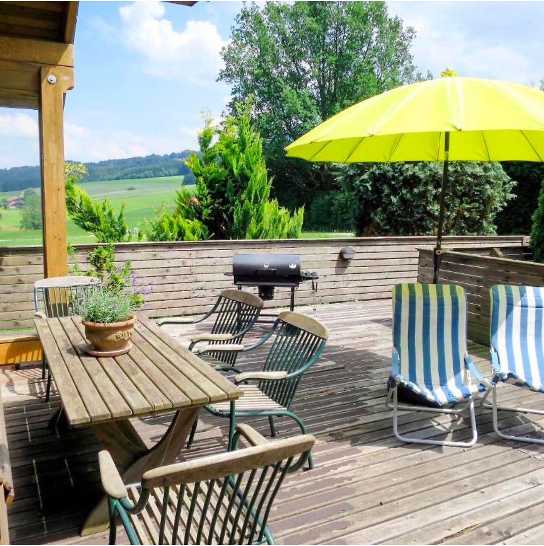 Süd Terrasse Blick mit Blick auf den Teisenberg