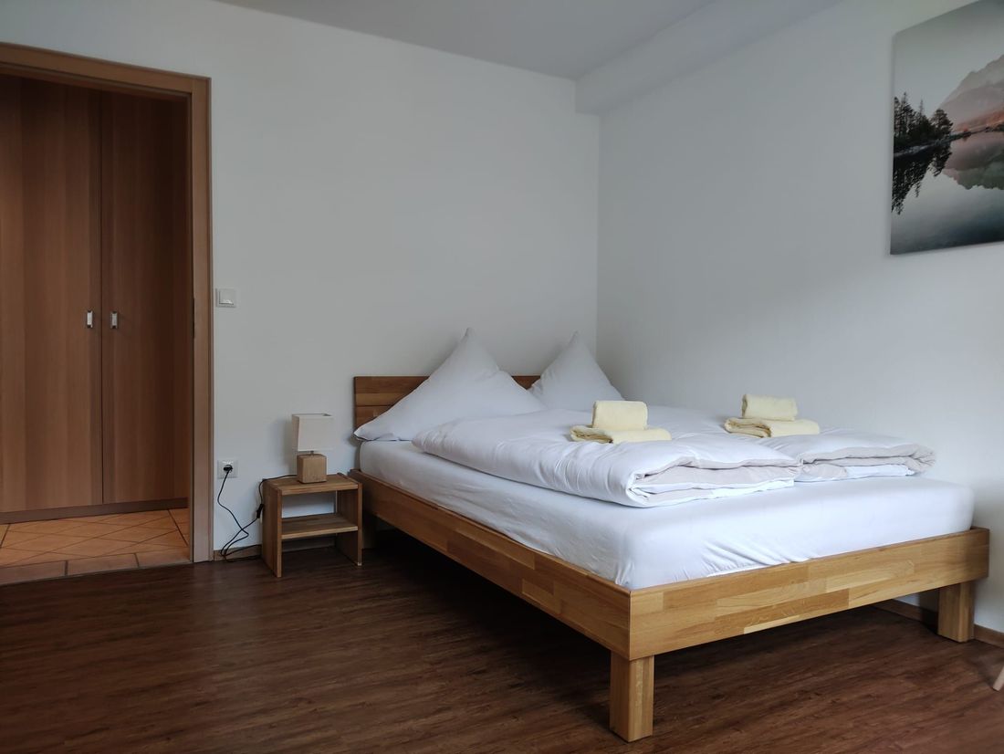 Schlafzimmer 2
