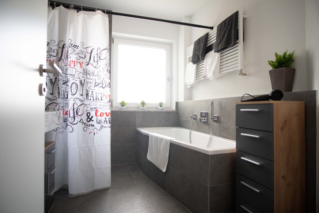 Blick ins Badezimmer
