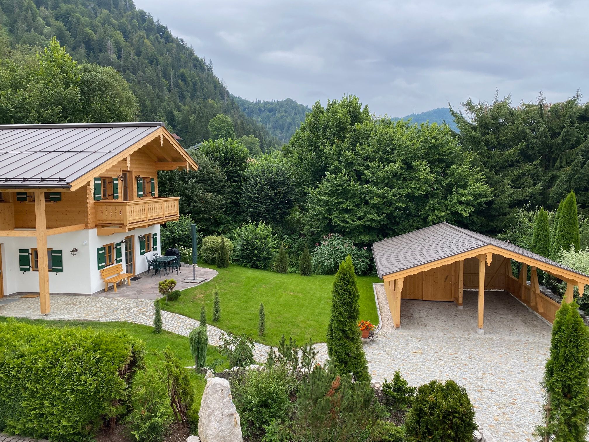 Chalet Vogelnest am Waldbach  von Westen