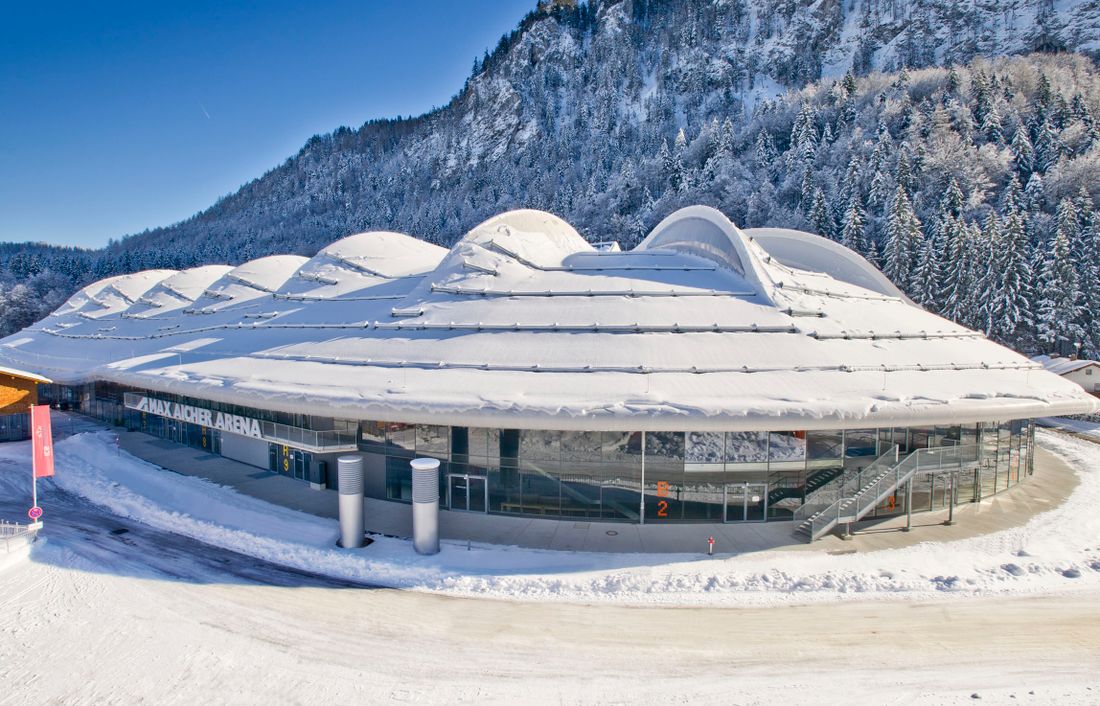 inzell-winter-eishalle-max-aicher-arena-aussenansicht4