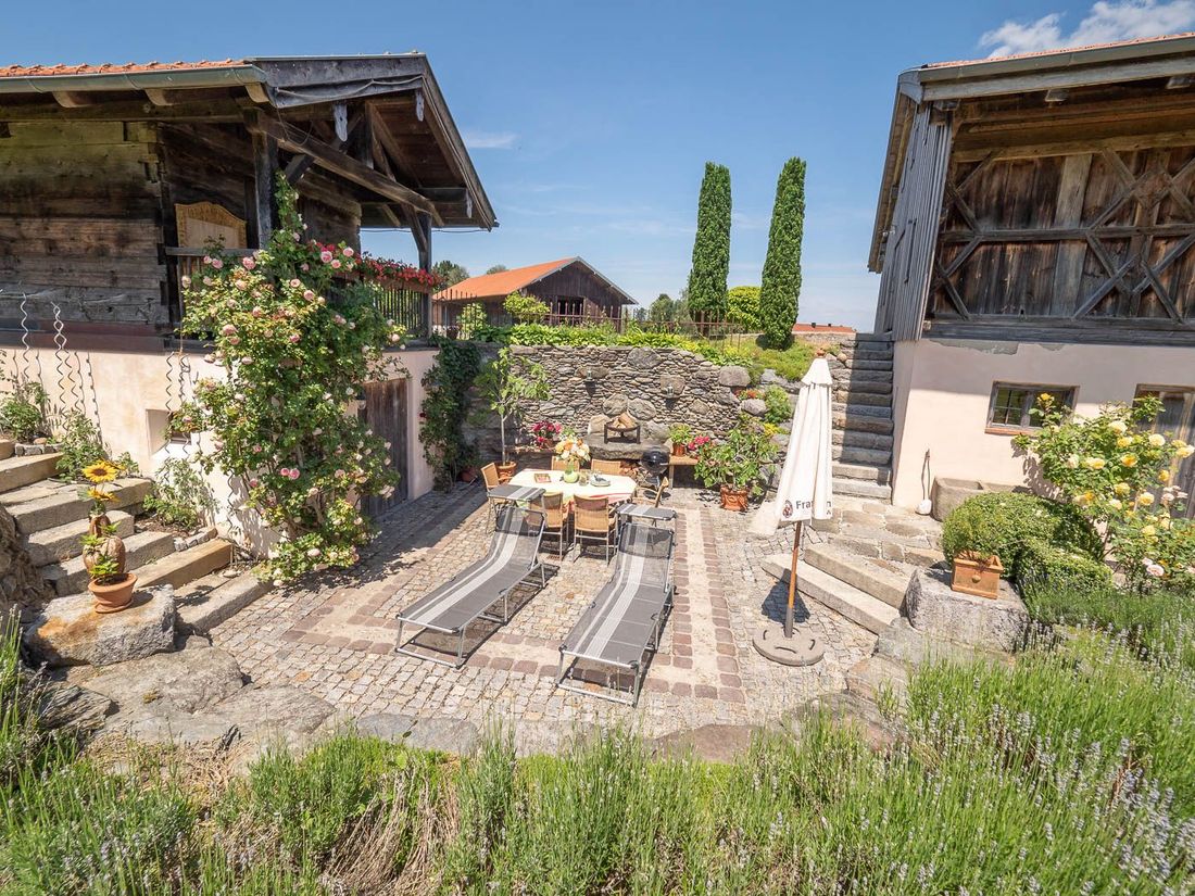 Senkterrasse von Süden