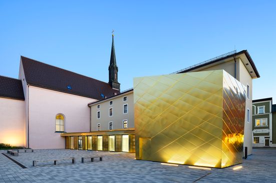 Kulturforum Klosterkirche - Goldener Anbau © Stadt Traunstein