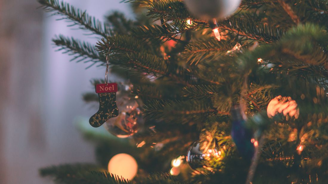 Christbaum schmücken