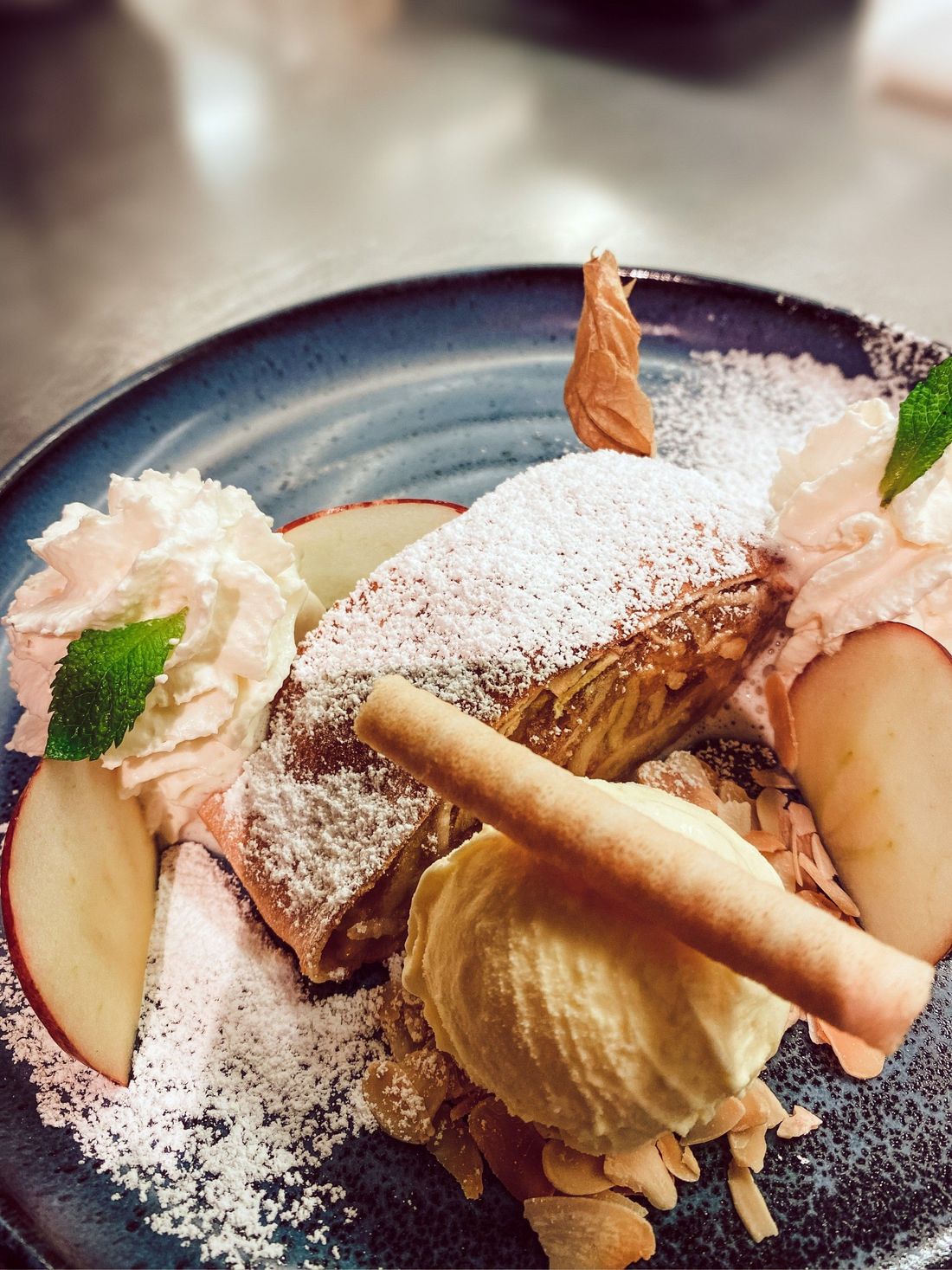Apfelstrudel