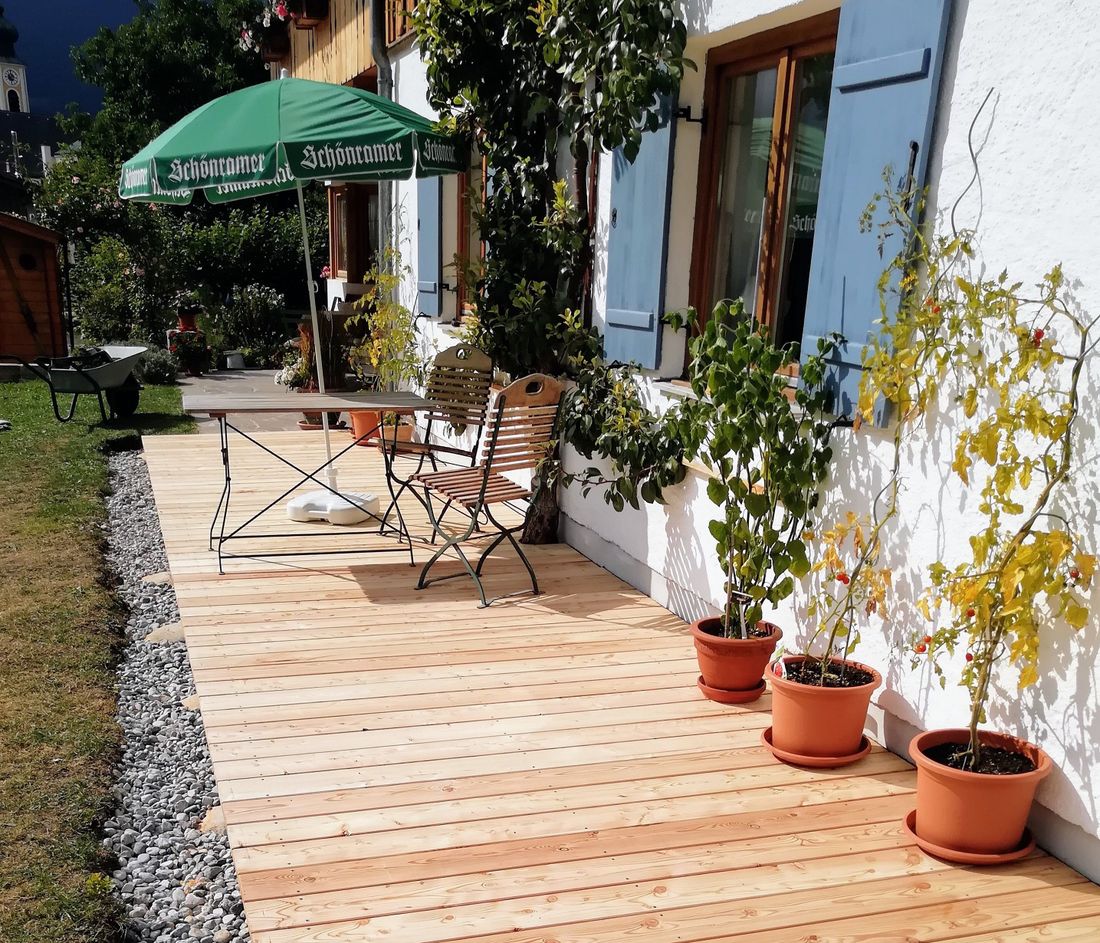 Die neue Lärchenholzterrasse
