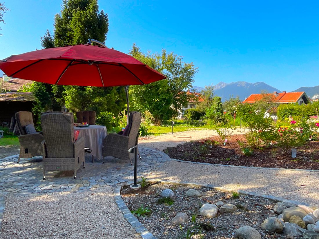 Terrasse auf Geigelstein und Garten