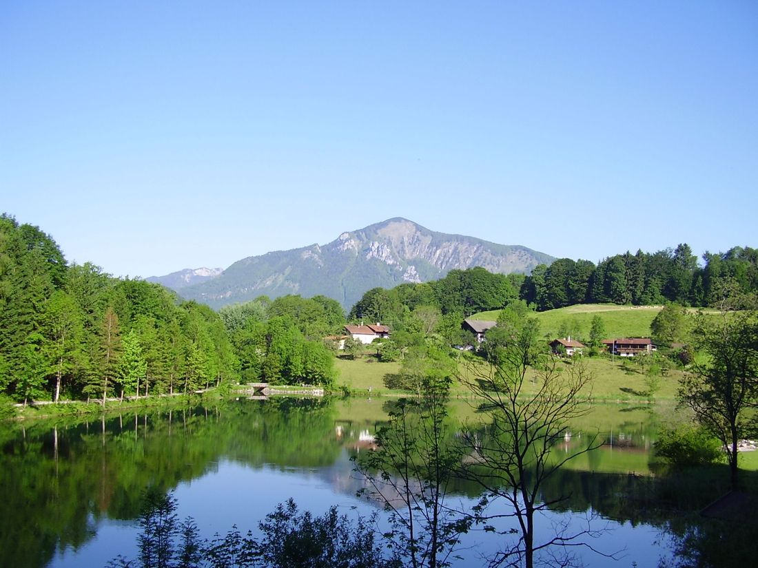 Wössner See mit Badestrand