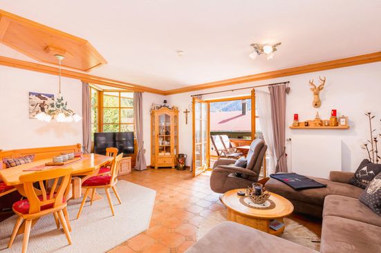 Großer Wohn- und Essbereich