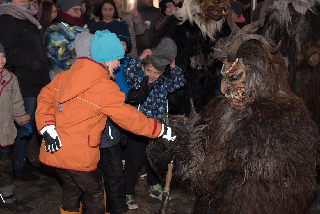 Stoa Perchten in Waging am See
