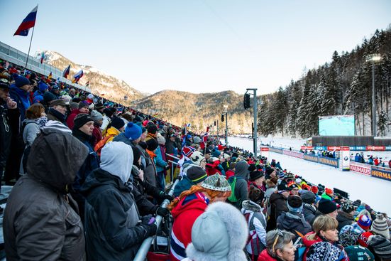 Die Fanmeile in der Chiemgau Arena