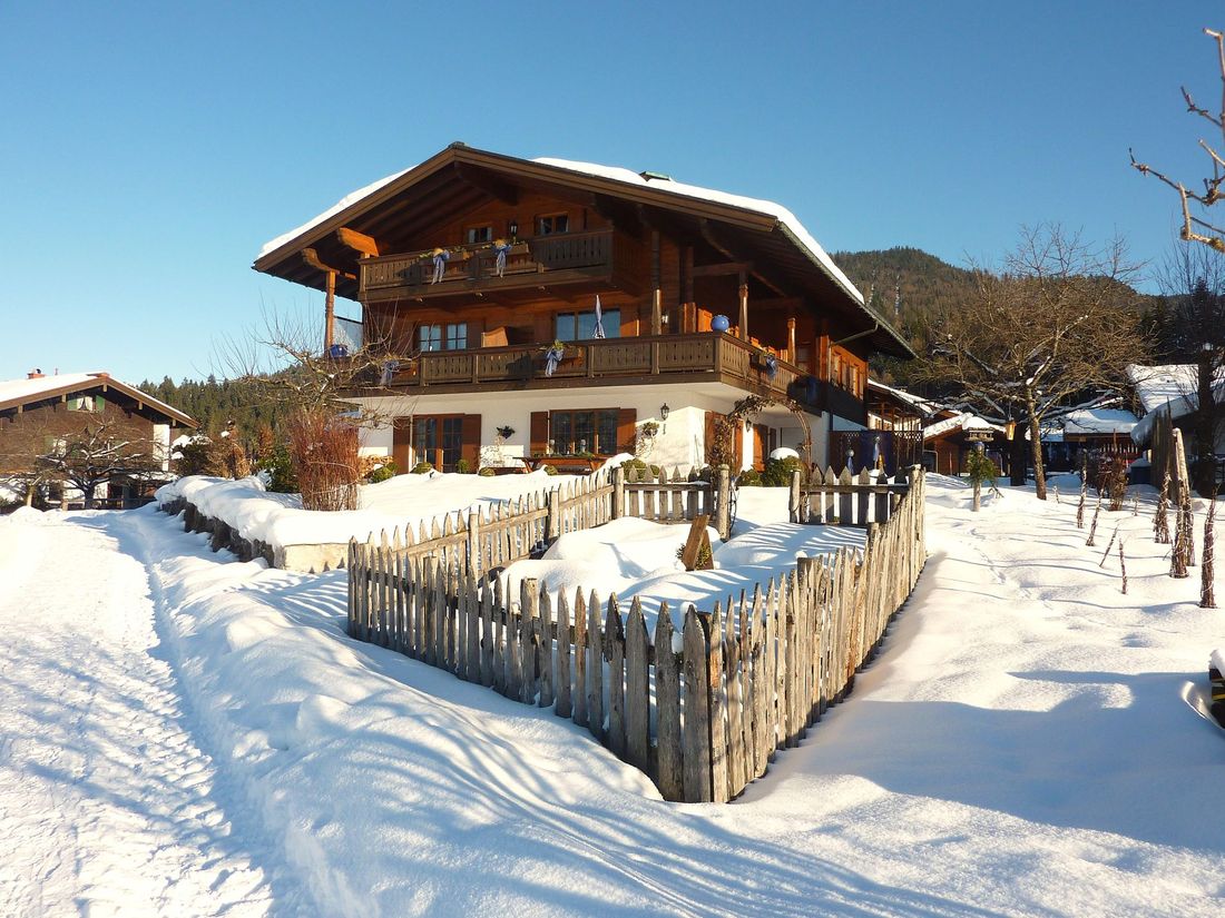 Herzlich Willkommen im "Gästehaus Schönfeld" im Winter...