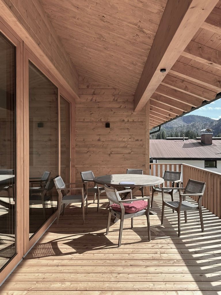 Sonnenbalkon Westseite mit Blick zum Kaisergebirge