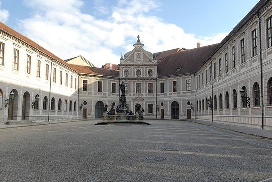 Residenz_Brunnenhof