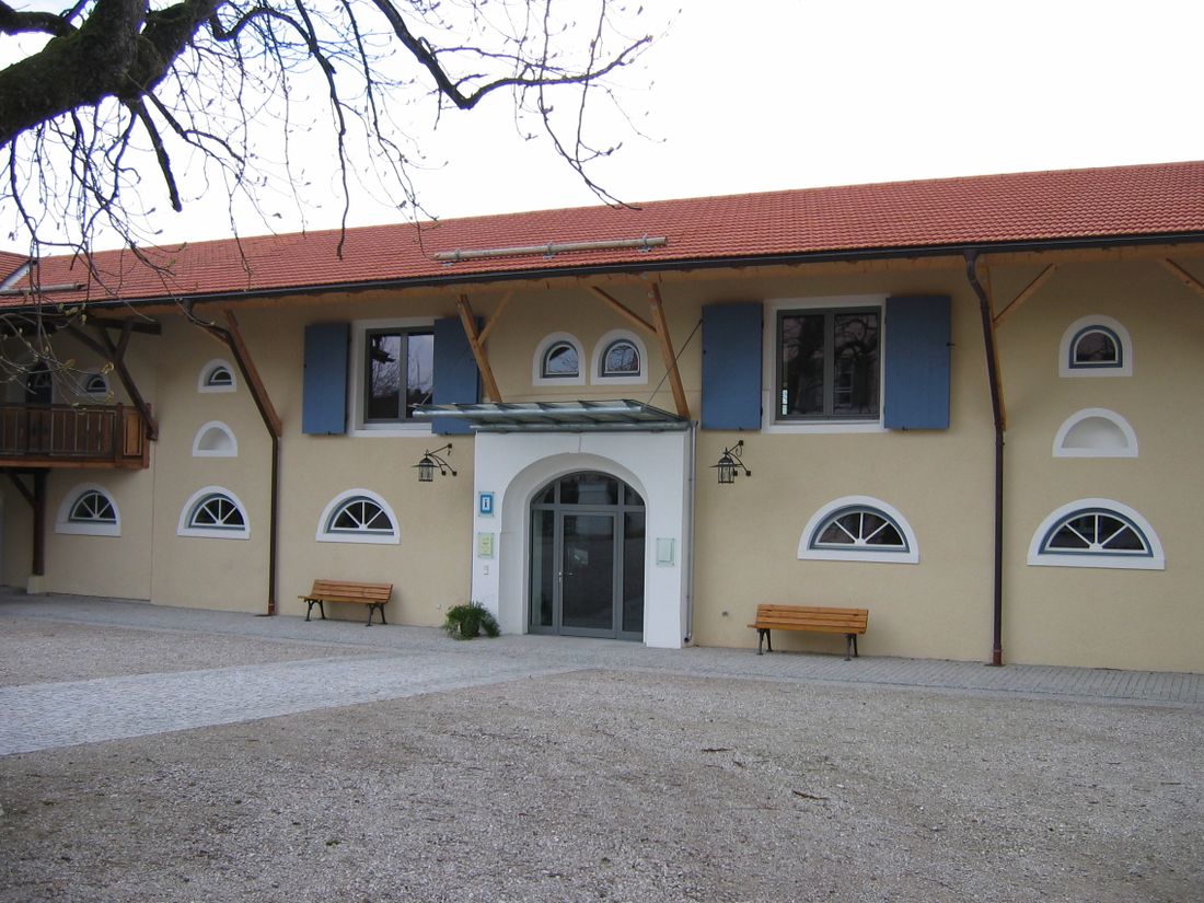 schlossnebengebaeude-gemeinde-grabenstaett_5_9