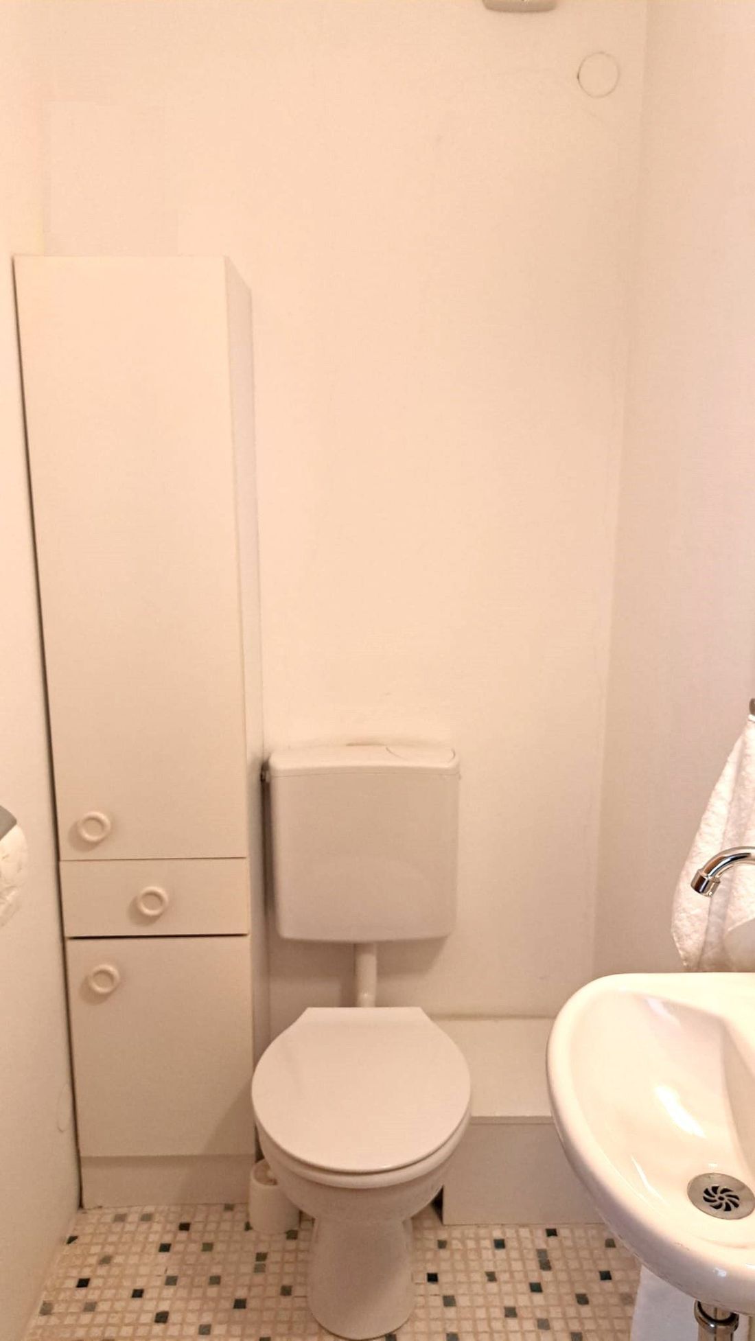 Separates Gäste-WC