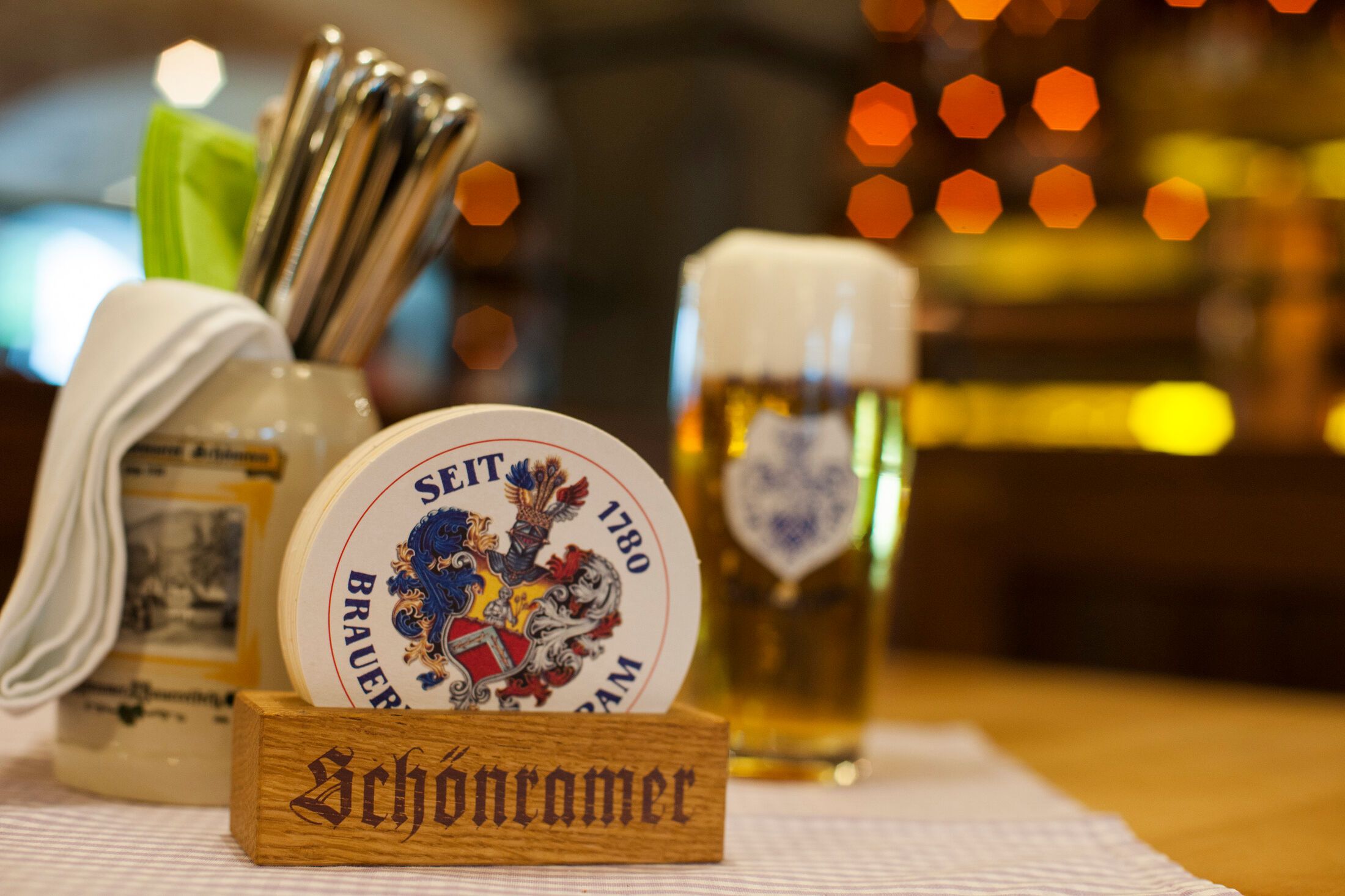 bierdeckel-vom-braeustueberl-schoenram