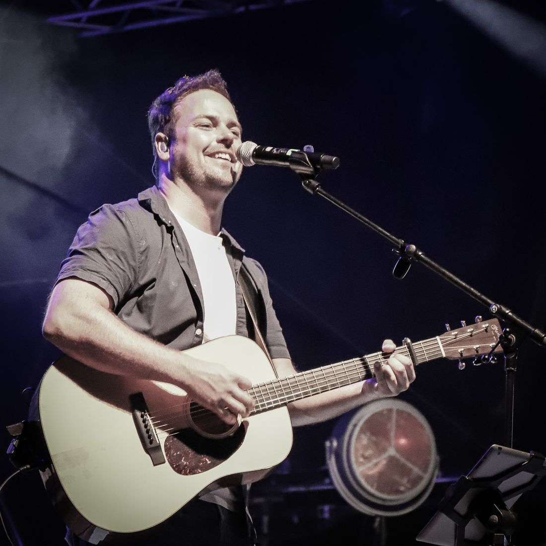 Gitarrist, Sänger & Songwriter OFlo