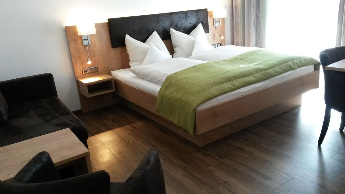 Doppelzimmer mit Schlafcouch buchbar für zwei und drei Personen