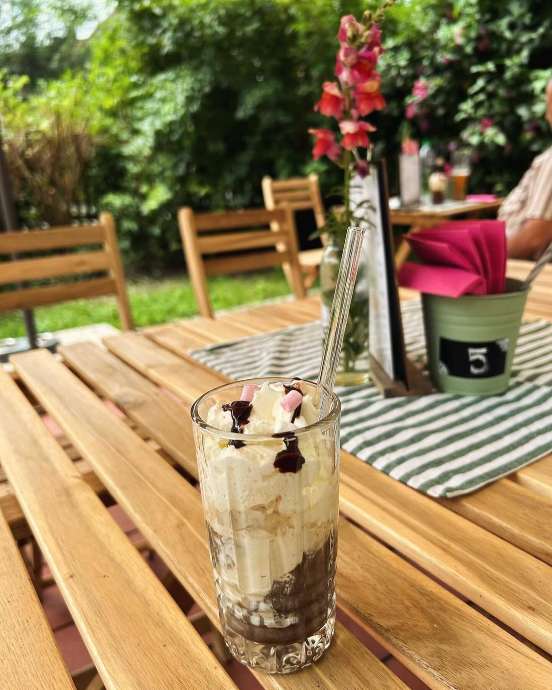 Kaffeepause im Hofcafé an Gloria´s Hofladen