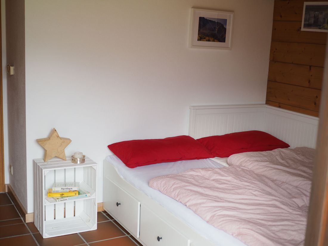 Schlafzimmer II mit Zugang Balkon