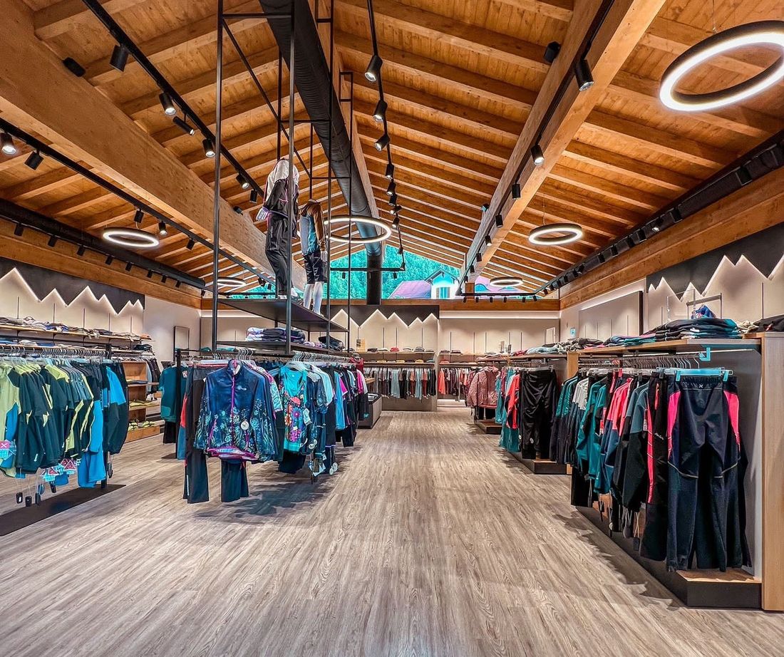 Intersport Skihütte Neuer Verkaufsbereich