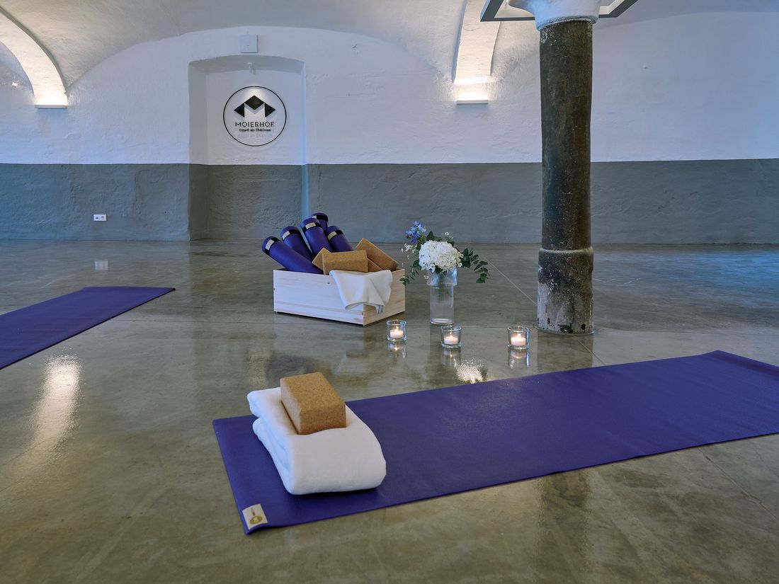 Yoga im Gewölbestall