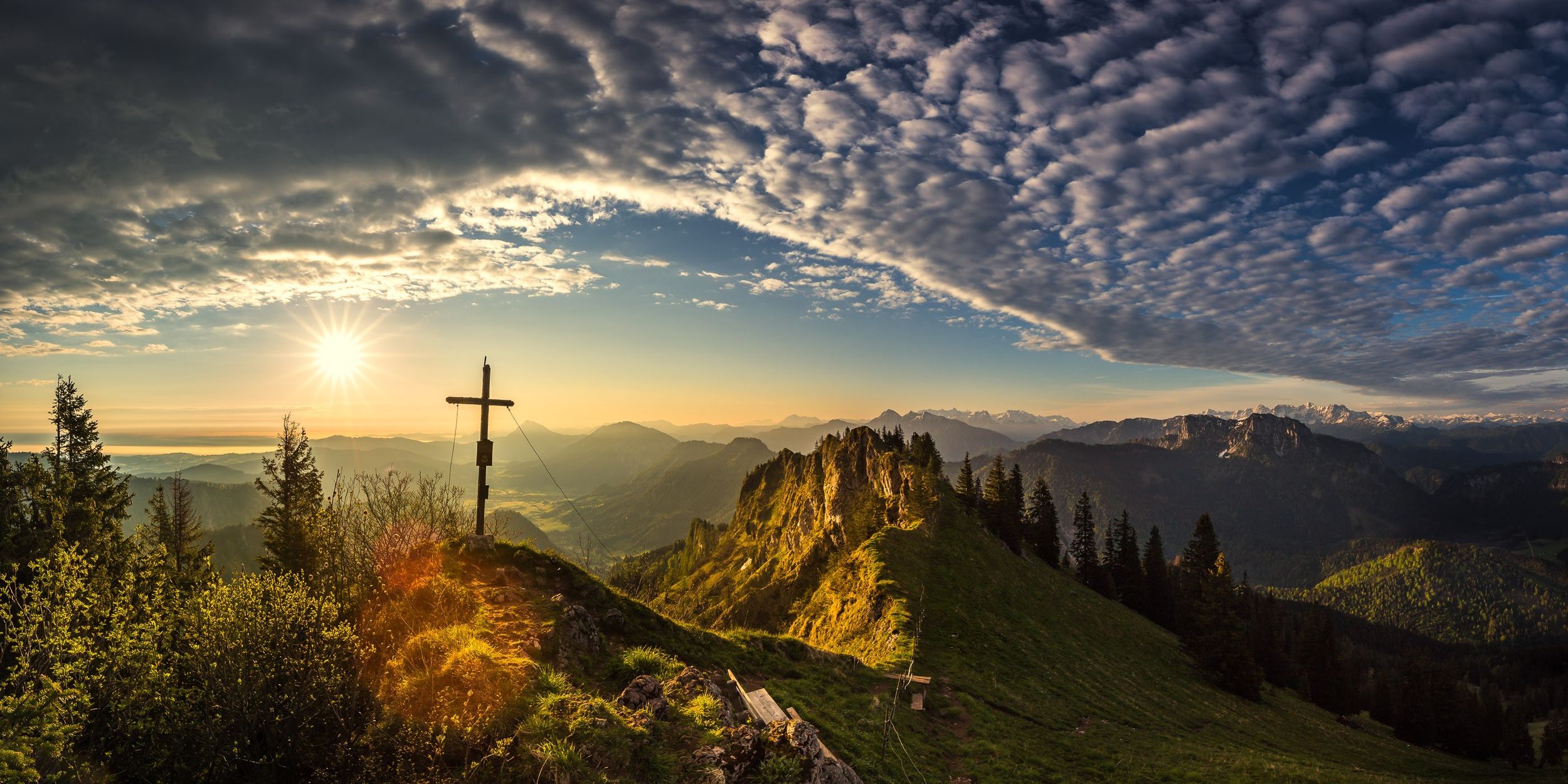 Haaralmschneid mit Gipfelkreuz