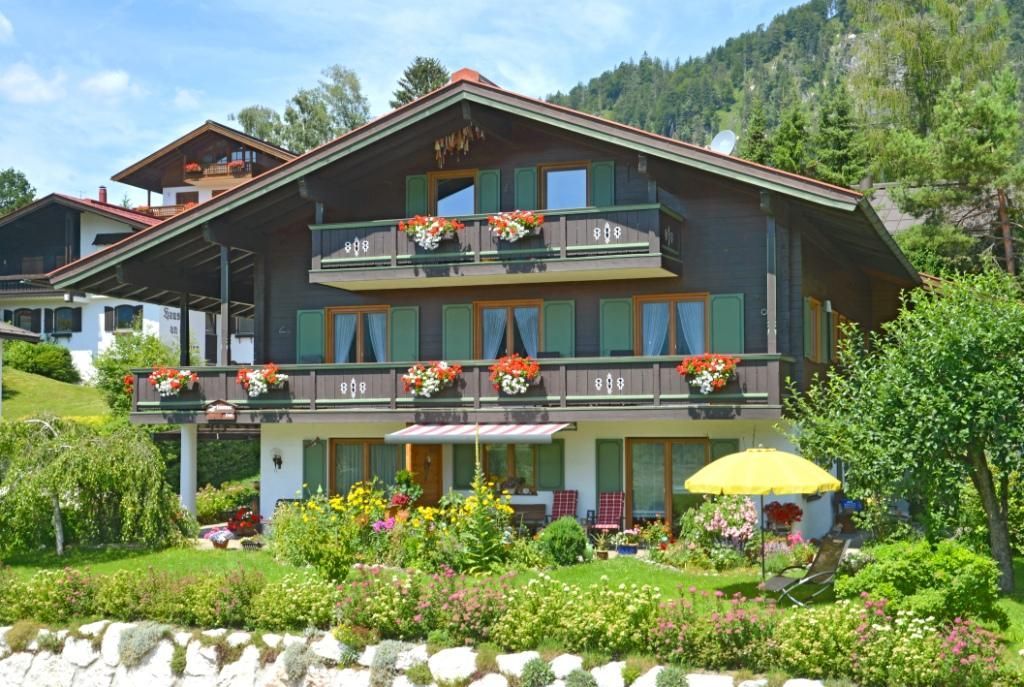 Haus im Sommer