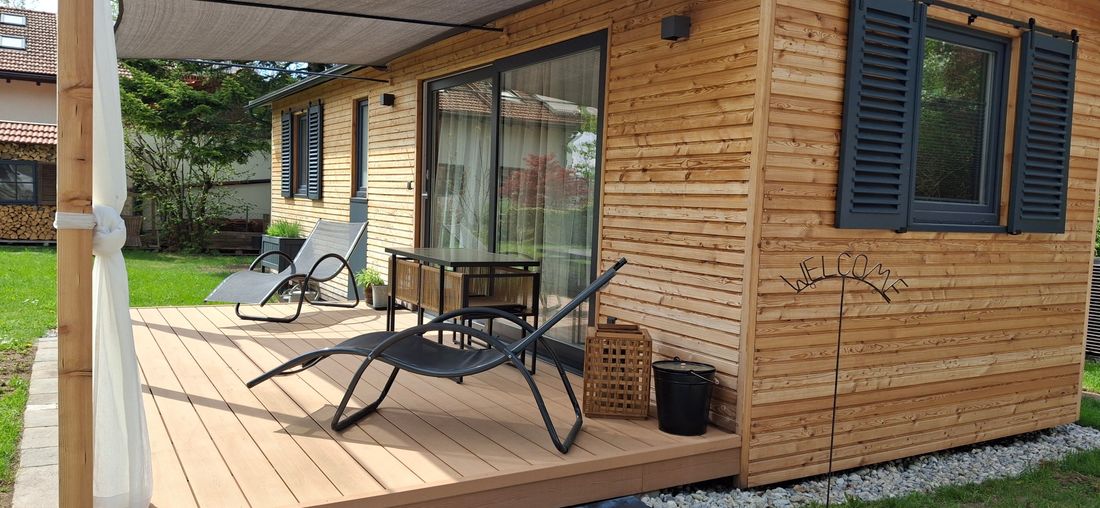 Terrasse mit Liegen